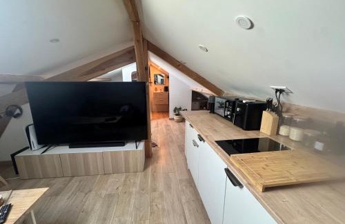 Neuville-les-Dames Apartamento | Cozy apartment