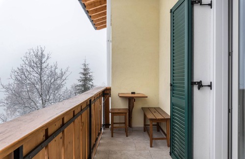 Laion Apartamento | Acogedor apartamento "Geranie - Sonnleitn" con vistas a la montaña y balcón