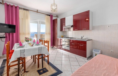 Novi Vinodolski Apartamento | Acogedor apartamento en Novi Vinodolski