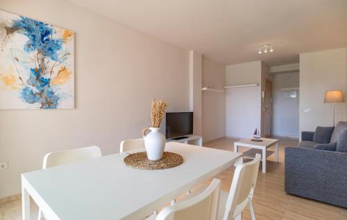 Almerimar Apartamento | Cozy Apartment In Almerimar With Wifi