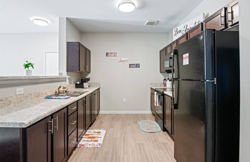 Union City Apartamento | Cozy apartment in Comfy Stay by ATL Airport + Pool Access.