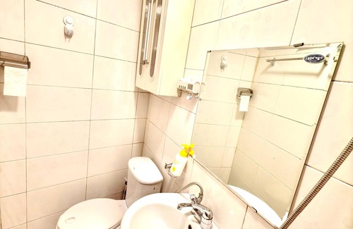 Jangchung-dong Apartamento | Cozy apartment in enchanting Seoul with AC, WiFi, heating, Kitched, TV, etc