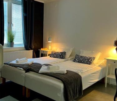 Jadraas Apartamento | Cozy apartment in Jädraås nestled near the lake just 10 minutes from Kungsberget
