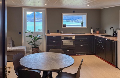Fraena Apartamento | Acogedor apartamento en Malmefjorden