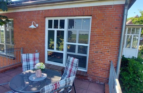 Krummhoern Apartamento | Cozy apartment in Pilsum with a wonderful view of East Frisia's vastness.