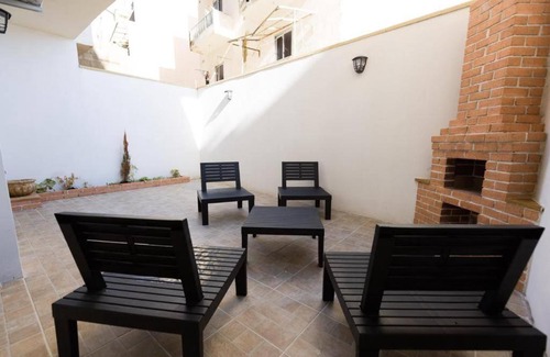 Bugibba Apartamento | Cozy Apartment in St. Paul's Bay