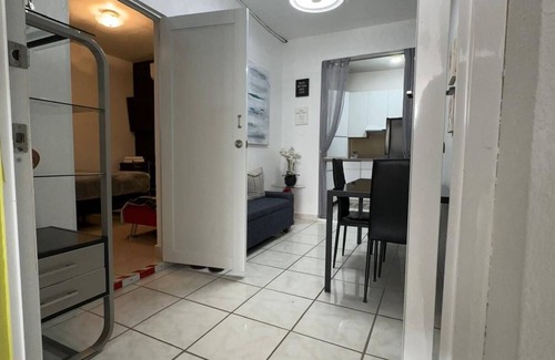 Colinas de Miramar Apartamento | Cozy Apartment in San Juan with light 24/7