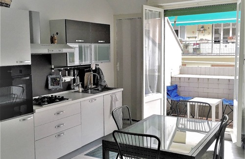 Sori Apartamento | Golfo Paradiso: apartamento Sori en el centro a 50 metros del mar con ascensor