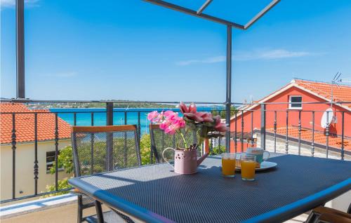 Srima Apartamento | Cozy Apartment In Srima