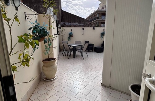 Borgo-Sanzio Apartamento | Cozy apartment in the center, suitable for groups or families, with terrace.