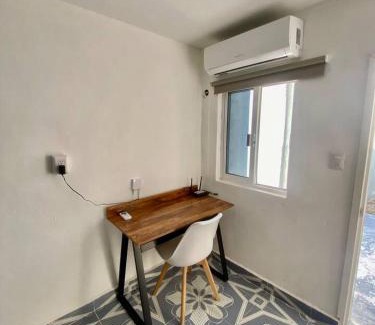 Colonia Centro Apartamento | Cozy apartment king bed ac downtown