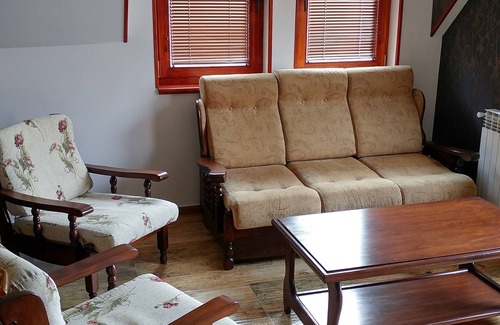 Kopaonik Apartamento | Cozy apartment on a separate floor in a mountain house.