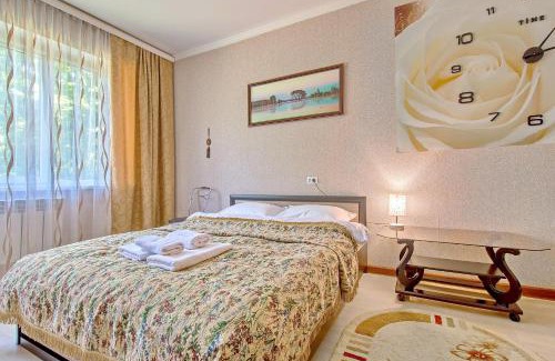 Almaty Apartamento | Cozy apartment on Rozybakiev 145. Atakent