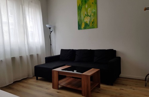 Schierstein Condominio | Acogedor apartamento en el hermoso puerto de Wiesbaden-Schierstein