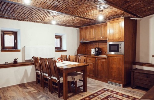 Brasov Casa | Cozy Apartment - Residence in Brasov's Historical Center - Free Parking
