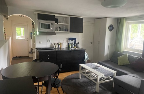 Farsta Apartamento | Cozy apartment in a nice and quiet residential area close to nature.