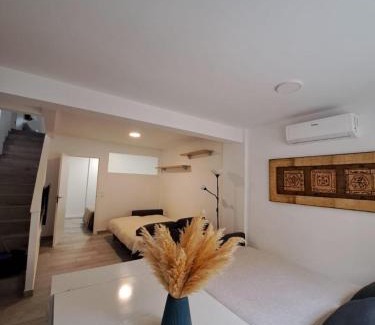El Pilar Apartamento | Cozy Apartment up to 6 persons 3 min to Metro
