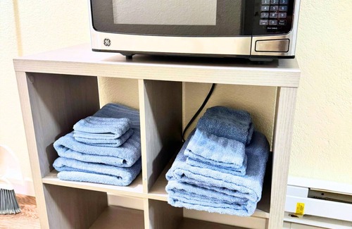 West Colorado Springs Apartamento | Cozy apartment/studio with AC in Colorado Springs
