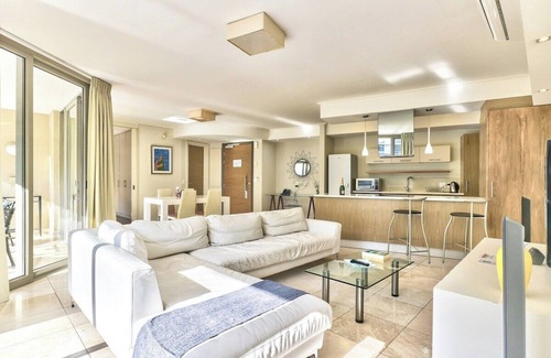 Victoria and Alfred Waterfront Apartamento | Cozy Apartment WiFi Centrally Located