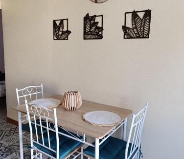Riberac Casa | Cozy apartment, WiFi, garage, quiet city center