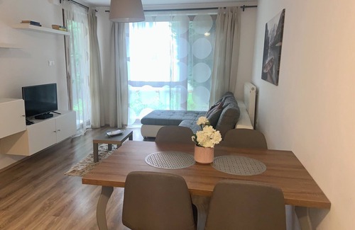 Pecs Apartamento | Cozy apartment with 1 bedroom and AC, WiFi in welcoming Pécs