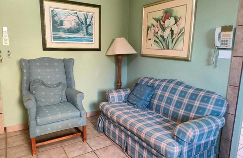 Colonia Independencia Apartamento | Cozy Apartment with Balcony and Pool