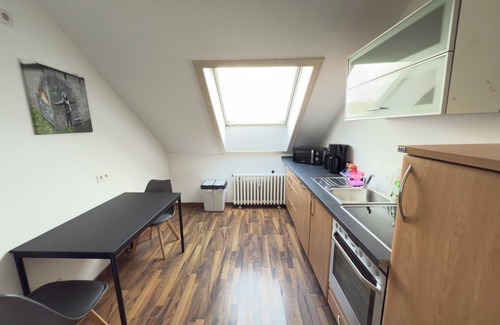 Leverkusen Apartamento | Cozy apartment with 2 single beds & kitchen in Leverkusen