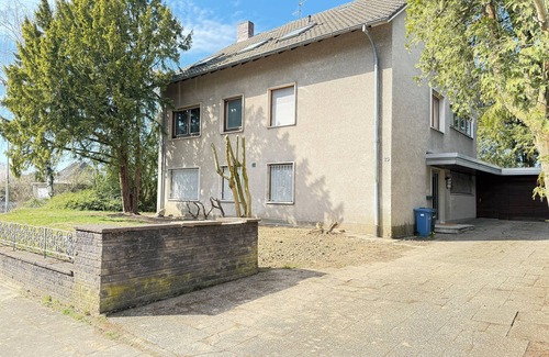Leverkusen Apartamento | Cozy apartment with 3 single beds & kitchen in Leverkusen