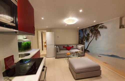 Huddinge Municipality Apartamento | Cozy apartment with garden