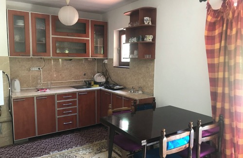 Zlatibor Casa | Cozy apartment with terrace, garden and BBQ area, just a 10-min from Zlatar Lake