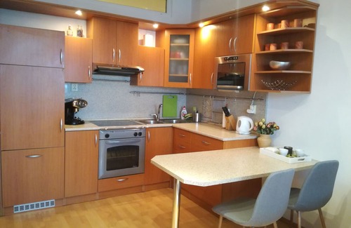 Ruzinov Apartamento | Acogedor apartamento en parada de autobús entre el centro y el aeropuerto