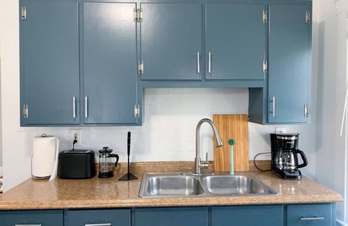 Kamm's Corners Apartamento | Cozy Apt 5 min from Airport & Free Parking