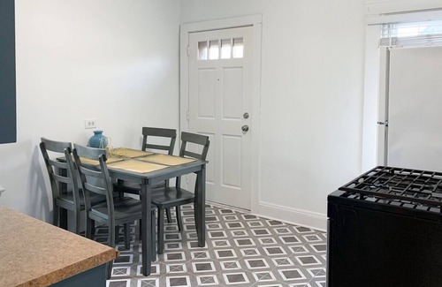 Kamm's Corners Apartamento | Cozy Apt 5 min from Airport & Free Parking