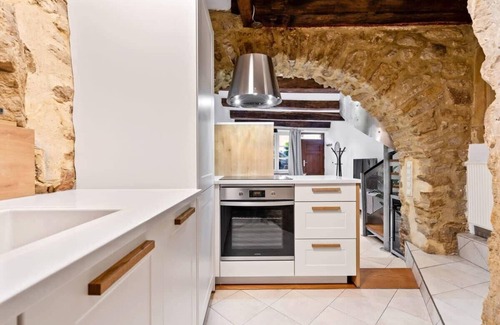Ville Haute Apartamento | Cozy Apt w/ Smart TV, Elevator & Equipped Kitchen