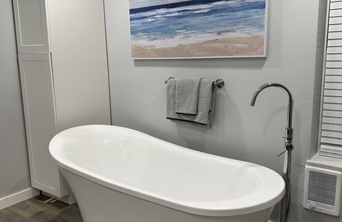 Avoca Apartamento | Cozy Apt-XL Luxury Bath-3 min from Airport / i81