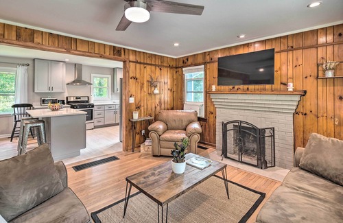 Skyland Cabaña | Cozy Arden Cottage, 2 Mi to Lake Julian Park!
