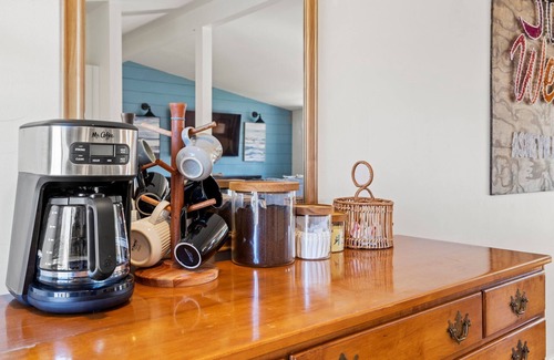 Oakley Casa | Cozy Asheville Home / Hot Tub / Fire Pit! Discount for week-long stays!