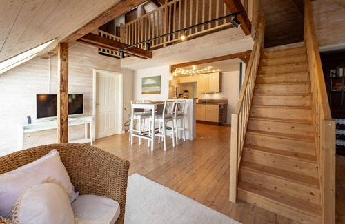 Schwerin Apartamento | Cozy attic apartment in listed villa with lake view