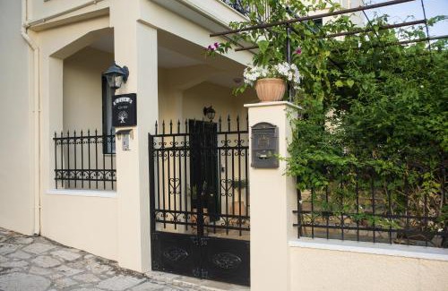 Delfoi Apartamento | Cozy Attic Suite - Elia Apartments Chrisso
