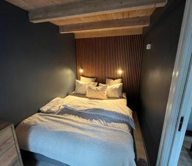 Trondheim City Centre Apartamento | Cozy backyard apartment