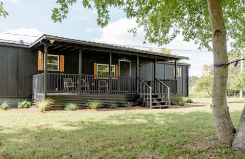 Sequatchie Casa | Cozy basecamp minutes from waterfalls, hiking and climbing