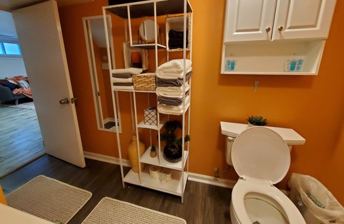 Geneva Apartamento | Cozy basement apartment steps from Fox River Bike Trail and Downtown Geneva