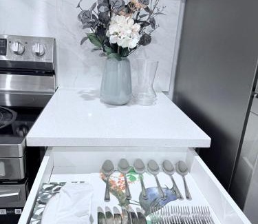 West Edmonton Casa | Cozy Basement Retreat