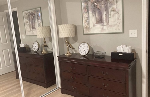 Abingdon Casa | Cozy Basement with Private Entrance and Self Check In