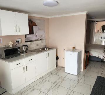 Eikenbosch Apartamento | Cozy Batchelor Labiance