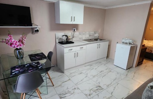 Eikenbosch Apartamento | Cozy Batchelor Labiance