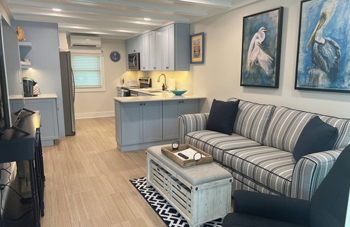 Rehoboth by the Sea Condominio | Cozy Beach Block Condo - Summer weekly