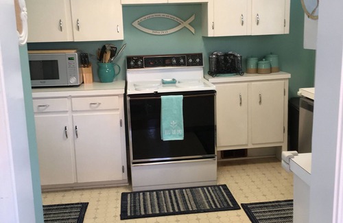 South Harbor Island Cabaña | Cozy Beach Cottage on South Harbor Island, Water Views, Wrightsville Beach, NC