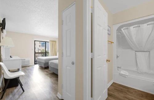 Myrtle Beach Casa | Cozy Beach Condo Pool Sm Dogs ok FREE Tickets D31