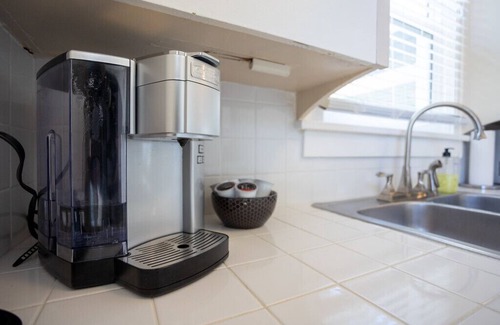 Vina Del Mar Island Cabaña | Cozy beach cottage with pool and a minute walk to the beach